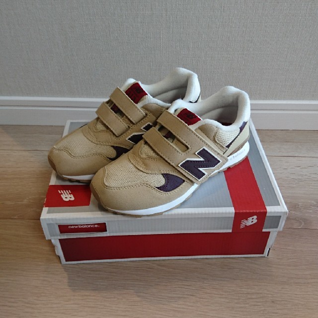 New Balance(ニューバランス)のnew balance K313BBP ベージュ／ブラウン キッズ/ベビー/マタニティのキッズ靴/シューズ(15cm~)(スニーカー)の商品写真