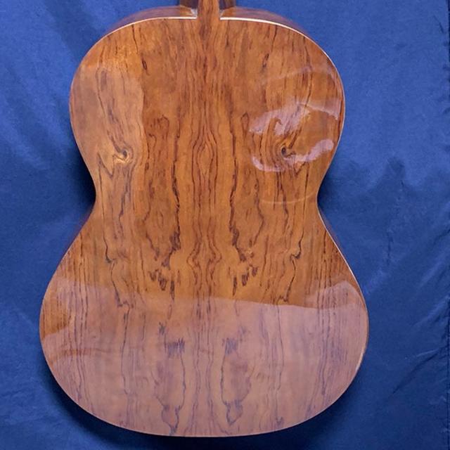 ヤマハ(ヤマハ)のRAIMUNDO スペイン製　クラシックギター 楽器のギター(クラシックギター)の商品写真