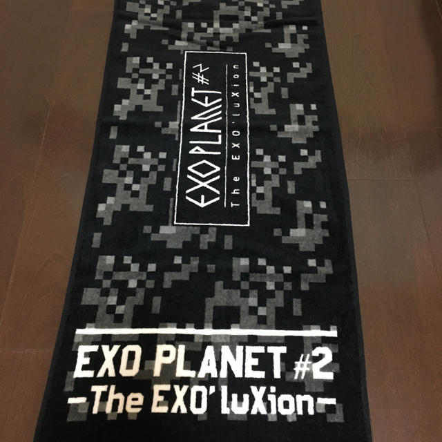 EXO(エクソ)のEXO スポーツタオル エンタメ/ホビーのタレントグッズ(ミュージシャン)の商品写真