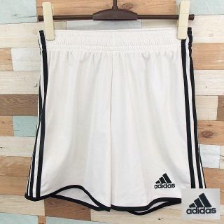 アディダス(adidas)の【adidas】 美品 アディダス ホワイトショートパンツ サイズL(ショートパンツ)