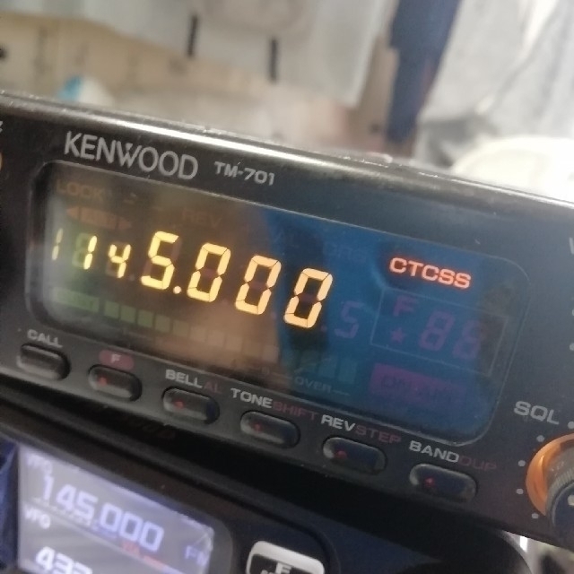 アマチュア無線機 kenwood TM-701デュアルバンダーマイク付き