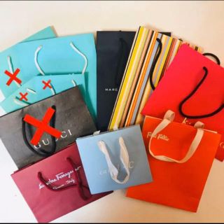 Salvatore Ferragamo(ショップ袋)のフリマアイテム一覧 Salvatore Ferragamo(ショップ袋)のフリマアイテム一覧