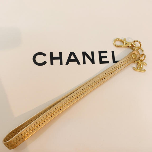 CHANEL(シャネル)のシャネル　ノベルティー　ストラップ レディースのアクセサリー(チャーム)の商品写真