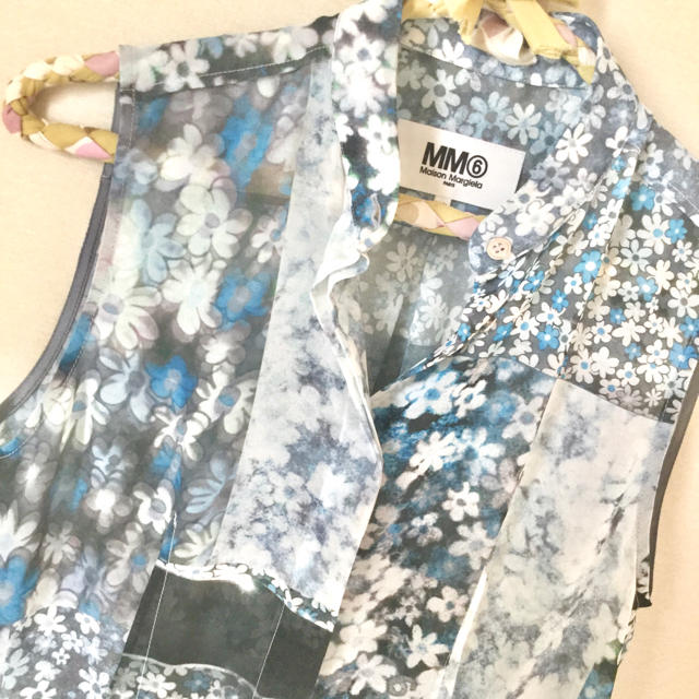 MM6(エムエムシックス)のマルジェラ　MM6 花柄ブラウス レディースのトップス(シャツ/ブラウス(半袖/袖なし))の商品写真