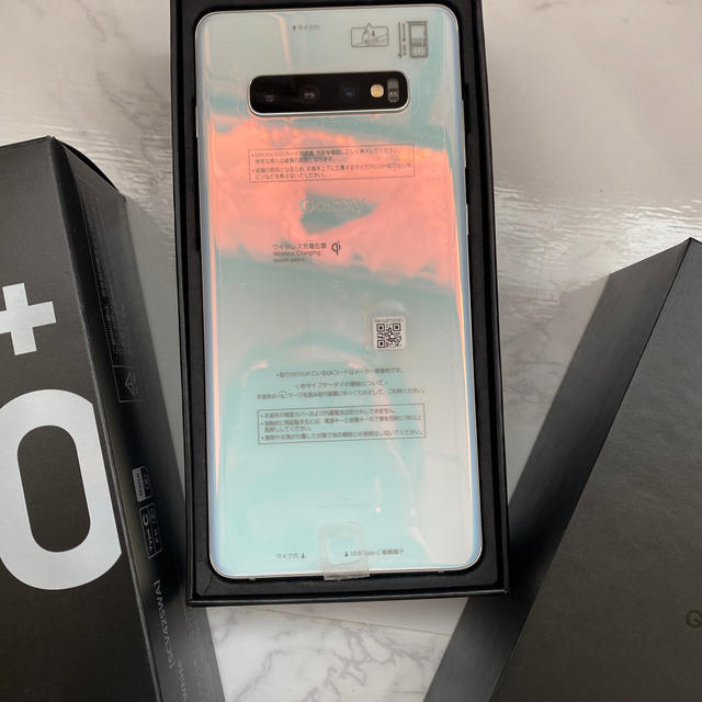 Galaxy(ギャラクシー)の Galaxy S10＋ Prism White 128 GB SIMフリー スマホ/家電/カメラのスマートフォン/携帯電話(スマートフォン本体)の商品写真