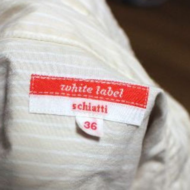 White Label(ホワイトレーベル)の最安値です！　ブラウス　縦ボーダ　ベージュ・白　White Label レディースのトップス(シャツ/ブラウス(長袖/七分))の商品写真