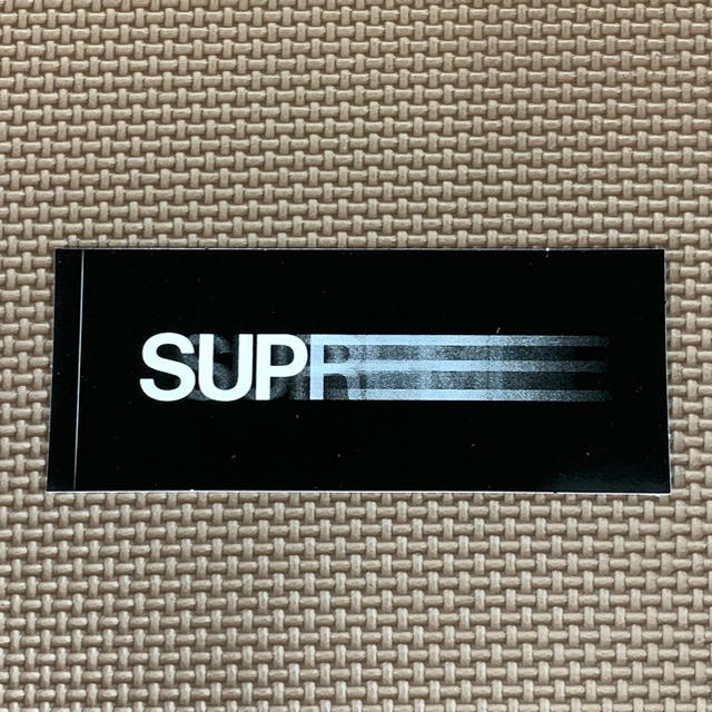 Supreme(シュプリーム)のSupreme  シュプリーム Motion Logo ステッカー メンズのファッション小物(その他)の商品写真