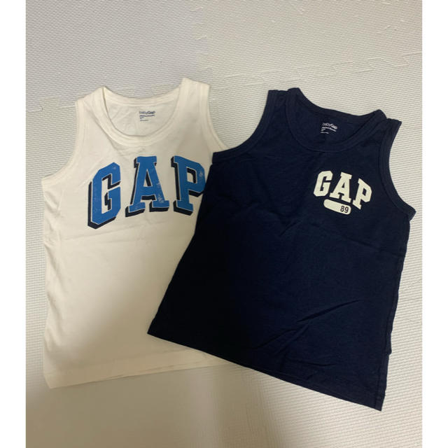 GAP Kids(ギャップキッズ)のGAPタンクトップ二枚セット キッズ/ベビー/マタニティのキッズ服男の子用(90cm~)(Tシャツ/カットソー)の商品写真