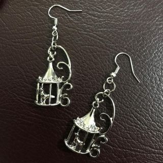 ハンドメイド　ピアス　シルバー(ピアス)