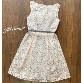 ジルスチュアート(JILLSTUART)のカミルレースワンピース　💜　新品　未使用(ひざ丈ワンピース)