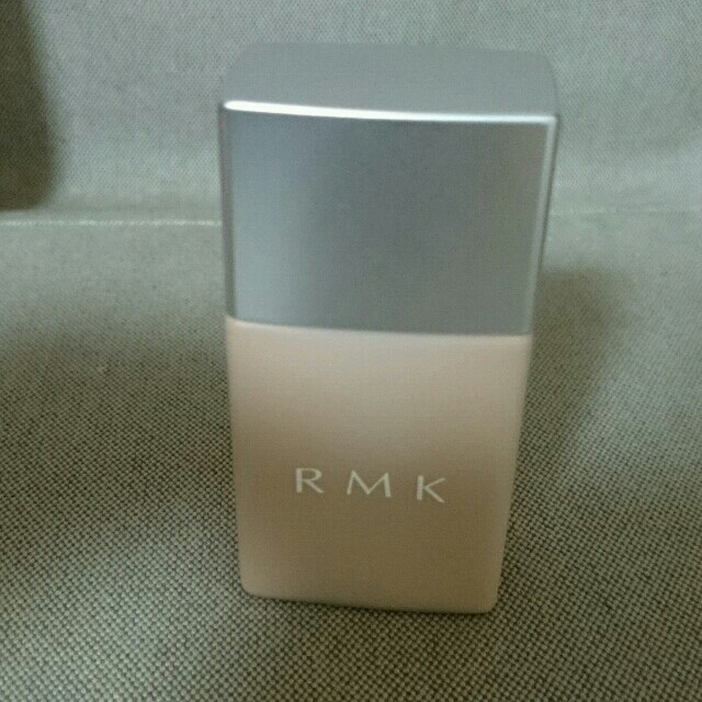 RMK(アールエムケー)の新発売！RMK UVリクイドファンデ コスメ/美容のベースメイク/化粧品(ファンデーション)の商品写真