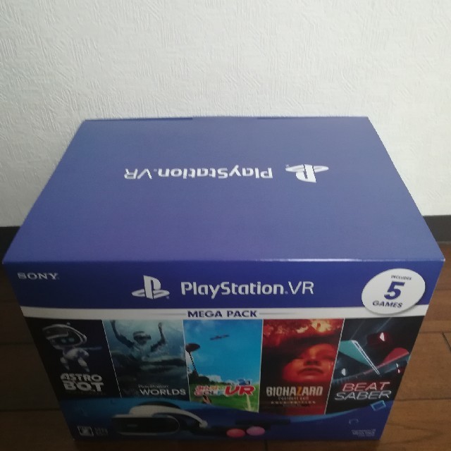 PlayStation VR(プレイステーションヴィーアール)の新品未開封品PSVRメガパック　 エンタメ/ホビーのゲームソフト/ゲーム機本体(その他)の商品写真