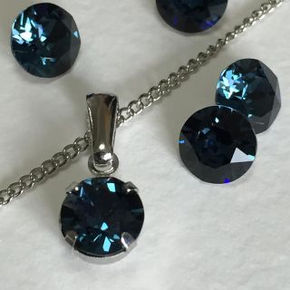 スワロフスキー(SWAROVSKI)のスワロフスキー のネックレス　　モンタナ(ネックレス)