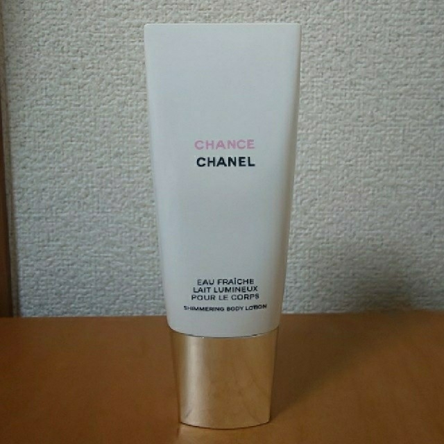 CHANEL(シャネル)のCHANEL  CHANCEオー フレッシュ シマリングボディローション コスメ/美容のボディケア(ボディローション/ミルク)の商品写真