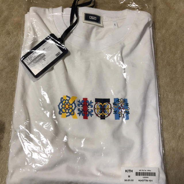 kith tile tシャツ