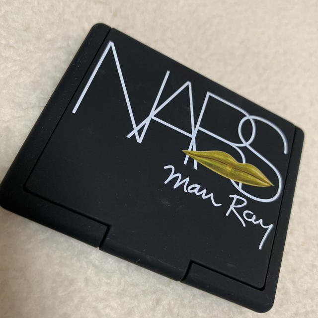 NARS(ナーズ)のNARS デュオアイシャドー　3911  DEBAUCHED コスメ/美容のベースメイク/化粧品(アイシャドウ)の商品写真