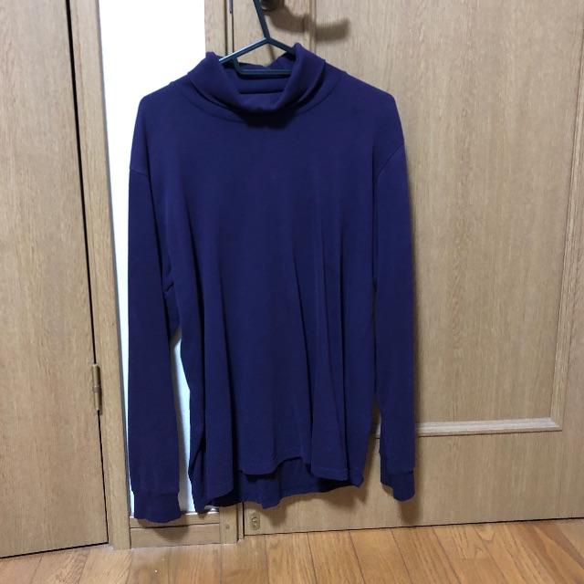 UNIQLO(ユニクロ)のユニクロ モックネックT 紫 サイズL メンズのトップス(Tシャツ/カットソー(七分/長袖))の商品写真