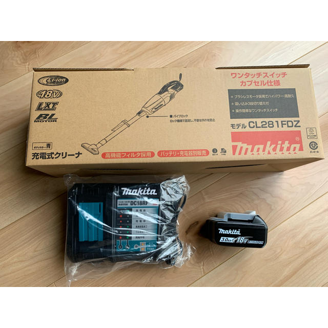 Makita(マキタ)のマキタ 充電式クリーナー CL281FD(青)本体+充電器+電池BL1830B スマホ/家電/カメラの生活家電(掃除機)の商品写真