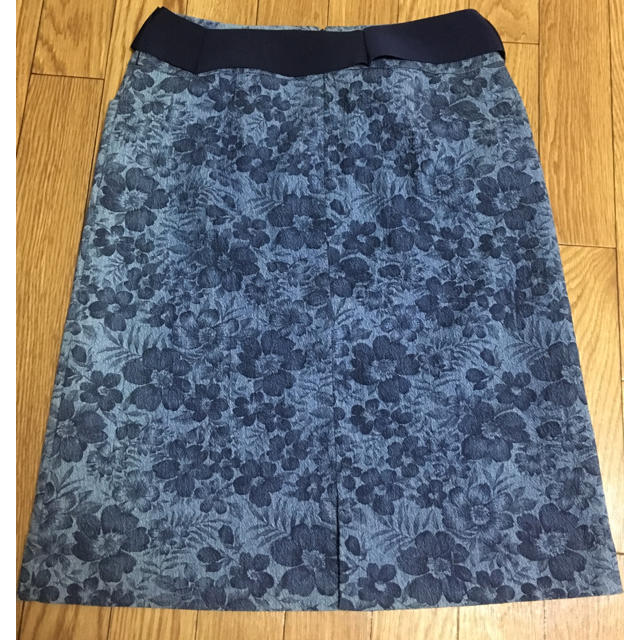 【まっぴー様専用】美品 AUSTIN REED 膝丈スカート ベルト付き レディースのスカート(ひざ丈スカート)の商品写真