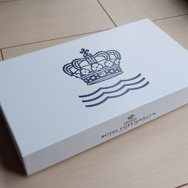 ROYAL COPENHAGEN(ロイヤルコペンハーゲン)の新品 ROYAL COPENHAGEN 白 楕円 皿  インテリア/住まい/日用品のキッチン/食器(食器)の商品写真