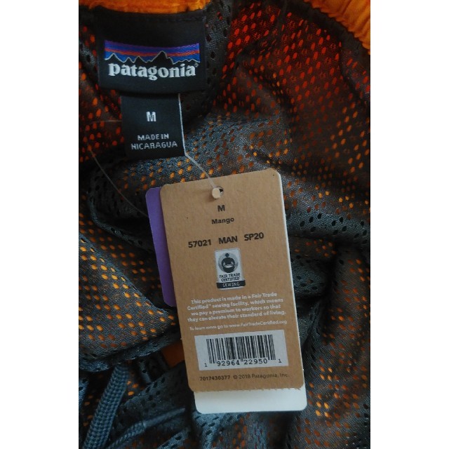 patagonia(パタゴニア)の【新品】パタゴニア　バギーズ　ショーツ　5インチ　M　マンゴー　MAN　オレンジ メンズのパンツ(ショートパンツ)の商品写真