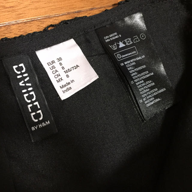 H&M(エイチアンドエム)の黒レースミニスカート レディースのスカート(ミニスカート)の商品写真