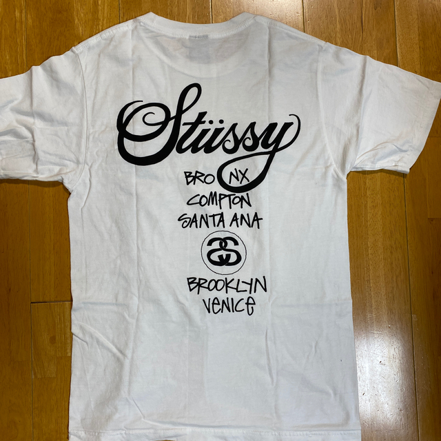 STUSSY(ステューシー)のstussy ロゴTシャツ2枚、supremeTシャツ1枚 レディースのトップス(Tシャツ(半袖/袖なし))の商品写真