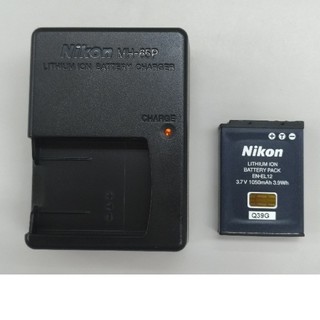 ニコン(Nikon)のニコンNICON バッテリーチャージャーMH-65P バッテリー付き(バッテリー/充電器)