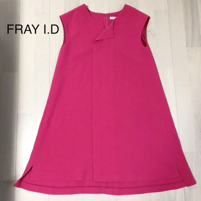 FRAY I.D(フレイアイディー)のお値下 FRAY I.D✩.*˚鮮やかピンクのワンピース レディースのワンピース(ひざ丈ワンピース)の商品写真