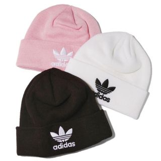 アディダス(adidas)のadidas ニットキャップ(ニット帽/ビーニー)