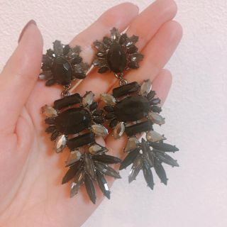 ザラ(ZARA)のピアス イヤリング アクセサリー ブラック ストーン パーティー(ピアス)