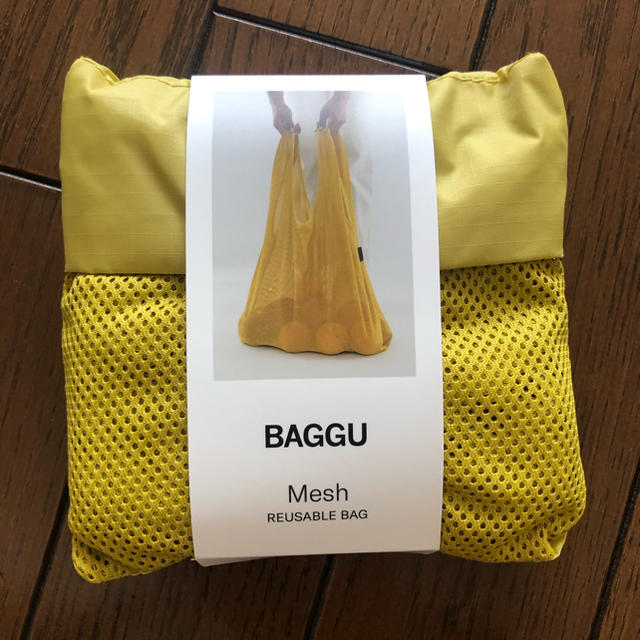 BEAMS(ビームス)のBAGGU イエロー　メッシュ　黄色　スタンダード　エコバッグ レディースのバッグ(エコバッグ)の商品写真