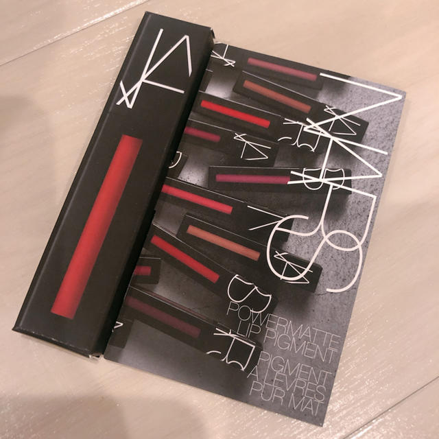 NARS(ナーズ)のパワーマットリップピグメント2786 コスメ/美容のベースメイク/化粧品(口紅)の商品写真