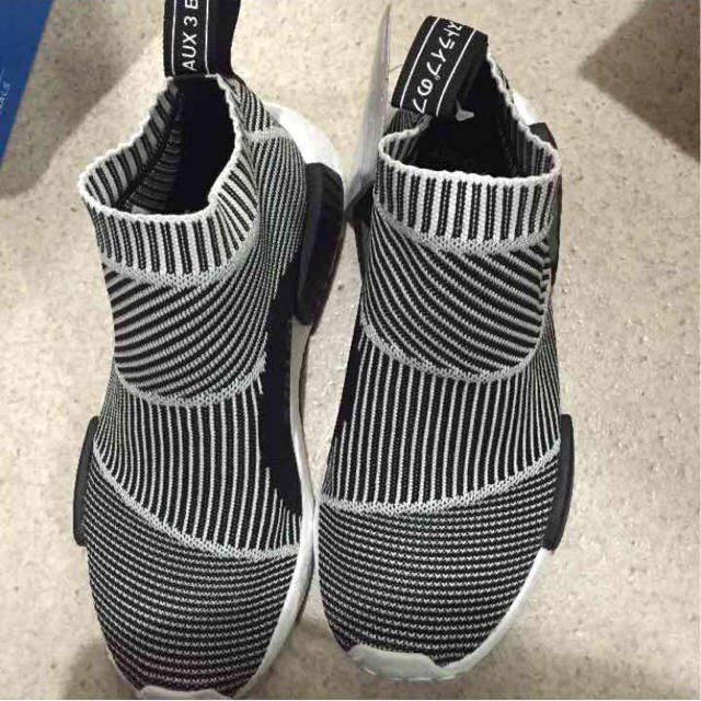 adidas(アディダス)のadidas nmd 23.5cm レディースの靴/シューズ(スニーカー)の商品写真