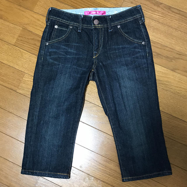 UNIQLO(ユニクロ)のユニクロ style upクロップドデニムパンツ  ハーフデニム 58.5cm レディースのパンツ(デニム/ジーンズ)の商品写真