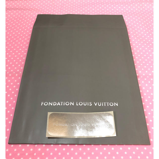 LOUIS VUITTON(ルイヴィトン)の【新品 紙袋付】LOUIS VUITTON 鉛筆3本フォンダシオンルイヴィトン エンタメ/ホビーのアート用品(鉛筆)の商品写真