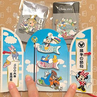 ディズニー(Disney)の【新品未使用】ディズニー ピンバッジ 3点セット(バッジ/ピンバッジ)