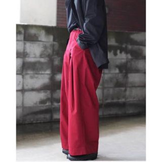 SHINYA KOZUKA baggy MAROON(スラックス)