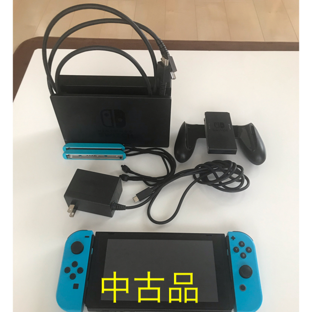 Nintendo Switch(ニンテンドースイッチ)の【中古】Nintendo Switch ブルー　旧型 エンタメ/ホビーのゲームソフト/ゲーム機本体(家庭用ゲーム機本体)の商品写真