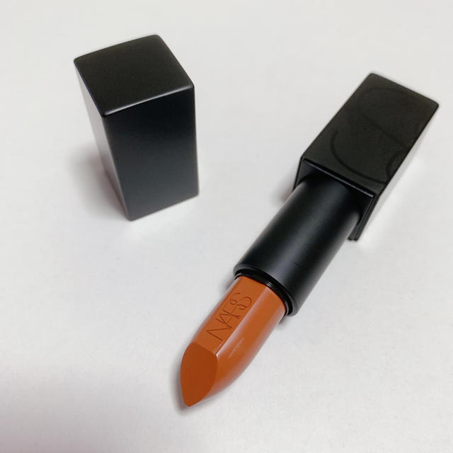 【新品・限定】NARS オーデイシャスリップスティック 2829 LINDA