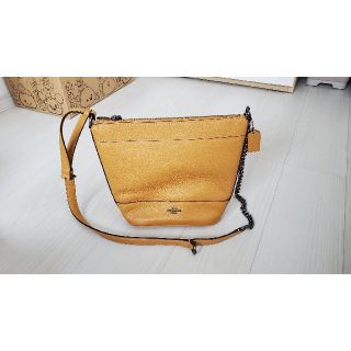 コーチ(COACH)のコーチ　ショルダーバッグ　イエロー(ショルダーバッグ)