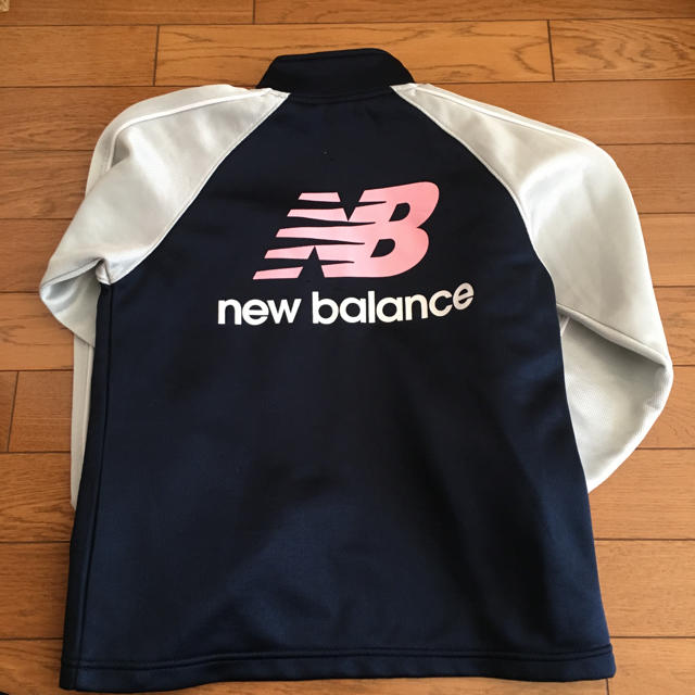 New Balance(ニューバランス)の✨NB✨美品✨ジャージ上下セット‼️ キッズ/ベビー/マタニティのキッズ服女の子用(90cm~)(その他)の商品写真