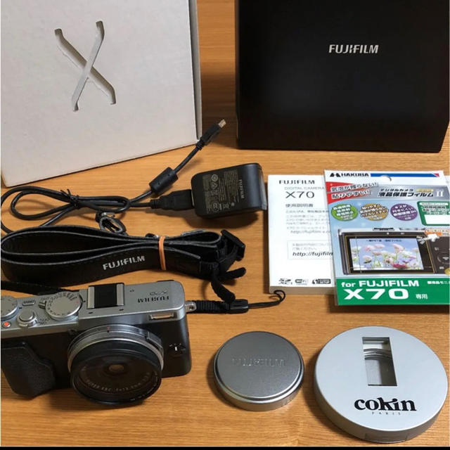 富士フイルム(フジフイルム)のFUJIFILM X70 おまけ多数 スマホ/家電/カメラのカメラ(ミラーレス一眼)の商品写真