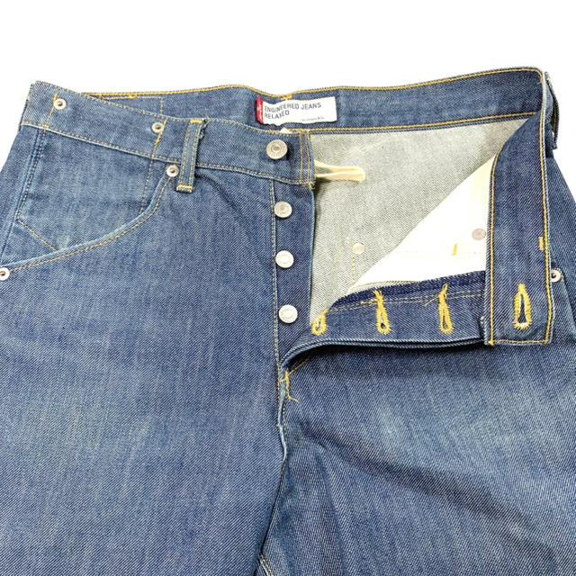 Levi's   Levi's engineered jeans RELAXED 立体裁断cmの通販 by