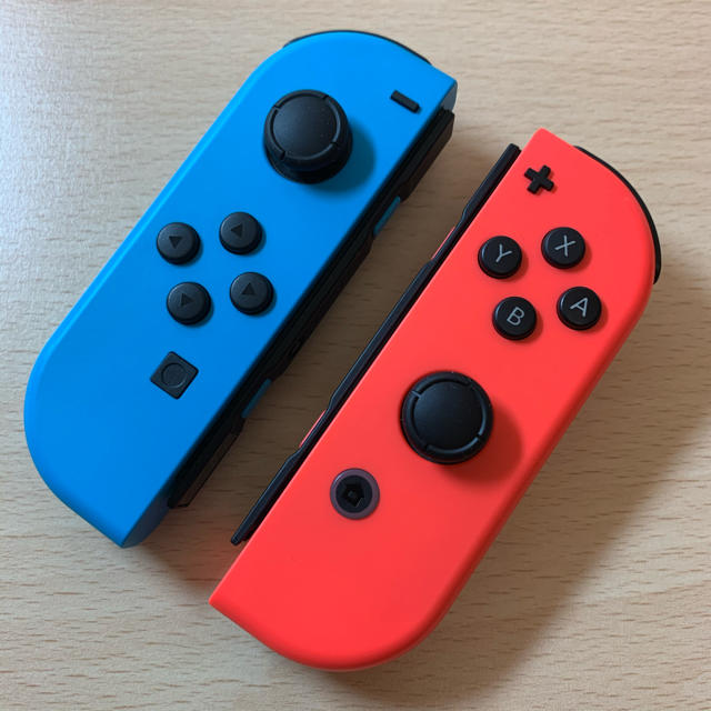 Nintendo Switch Joy-Con ネオンブルー ネオンレッド エンタメ/ホビーのゲームソフト/ゲーム機本体(その他)の商品写真