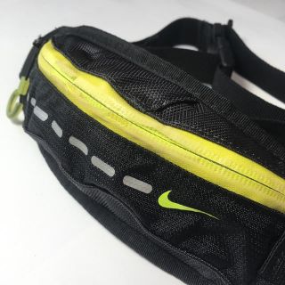 ナイキ(NIKE)のNIKE ランニングポーチ ウエストポーチ(その他)