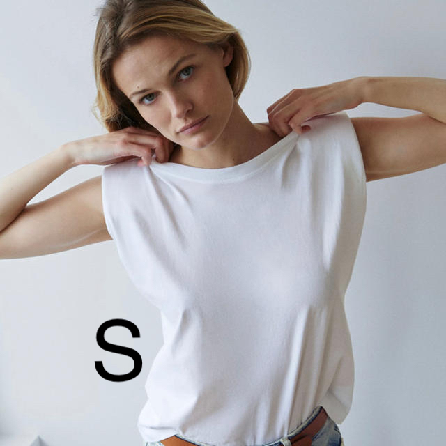 ZARA(ザラ)のZARA ショルダーパッドT  S レディースのトップス(Tシャツ(半袖/袖なし))の商品写真