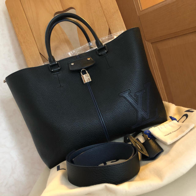 LOUIS VUITTON(ルイヴィトン)のazu様専用♡美品‼️ ルイヴィトン　ペルネル  ノワール レディースのバッグ(トートバッグ)の商品写真