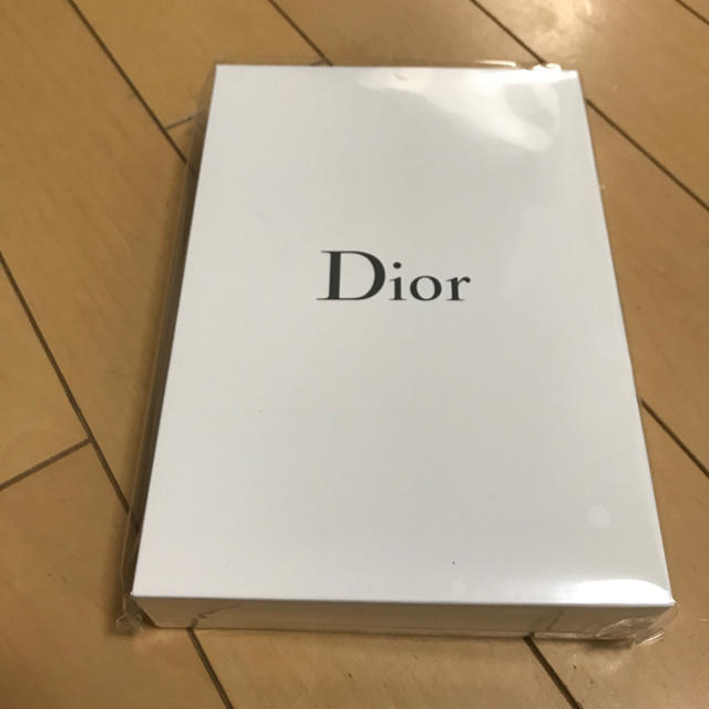 Dior(ディオール)のDIOR ❤︎ ノベルティ ❤︎ ノート ❤︎ 非売品 インテリア/住まい/日用品の文房具(ノート/メモ帳/ふせん)の商品写真