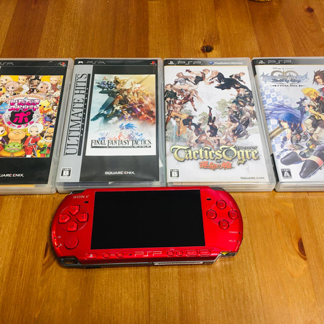 PSP 3000 メモリー8GB ＋バッテリーパック ＋ ソフト4本セット